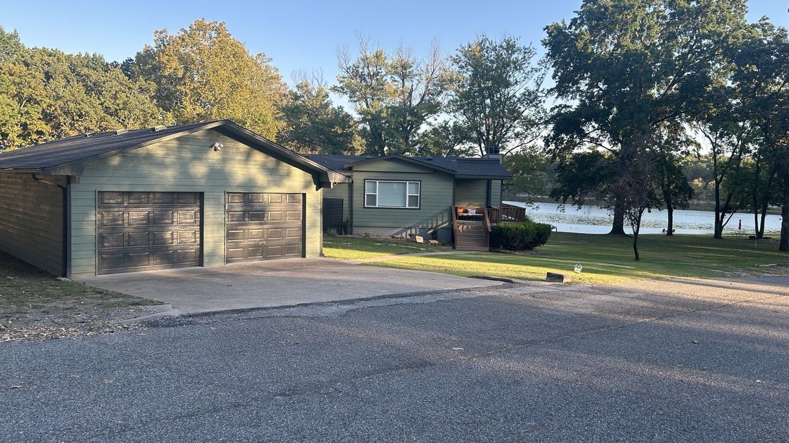 Leisure Landing front exterior in daylight